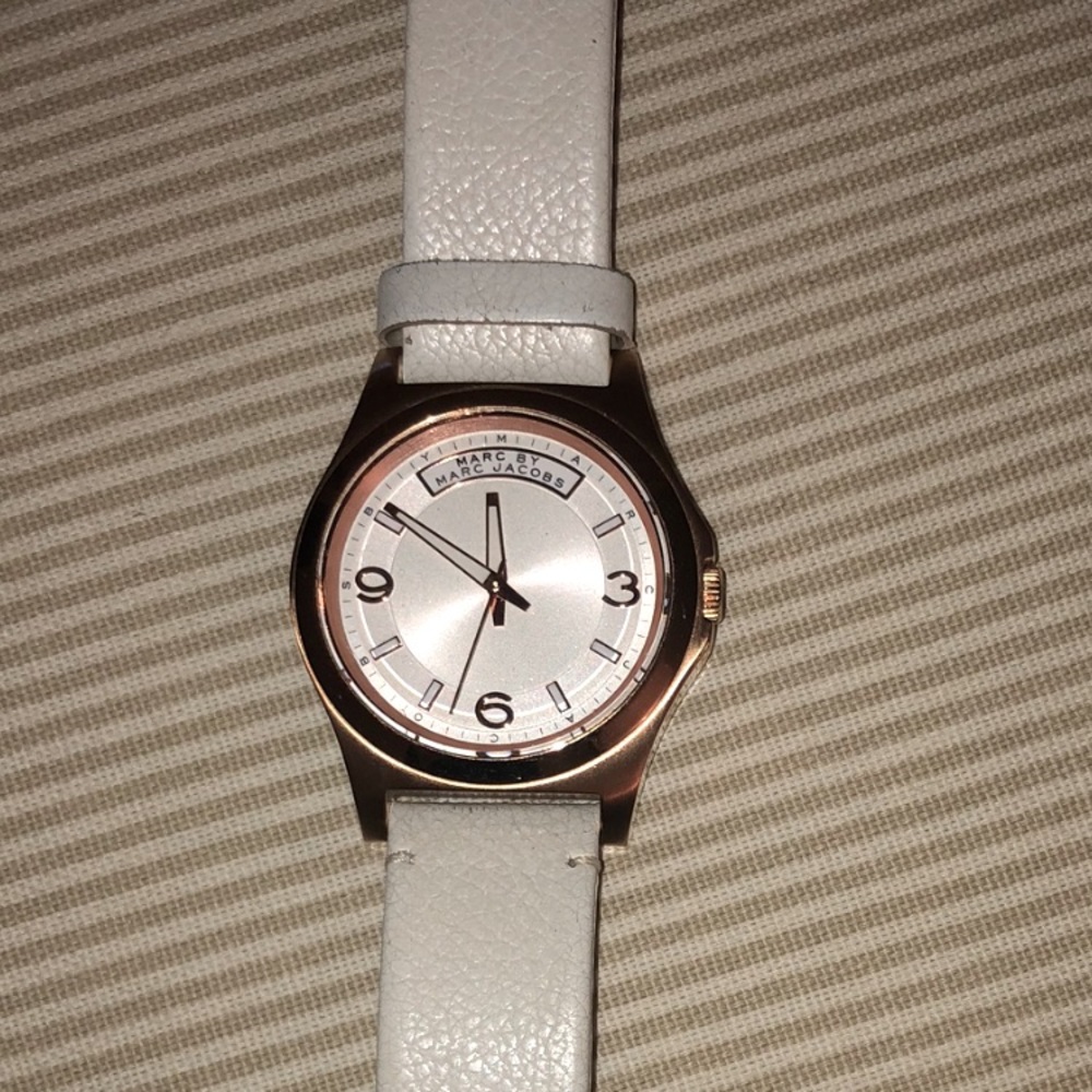 Marc Jacobs White leather watch